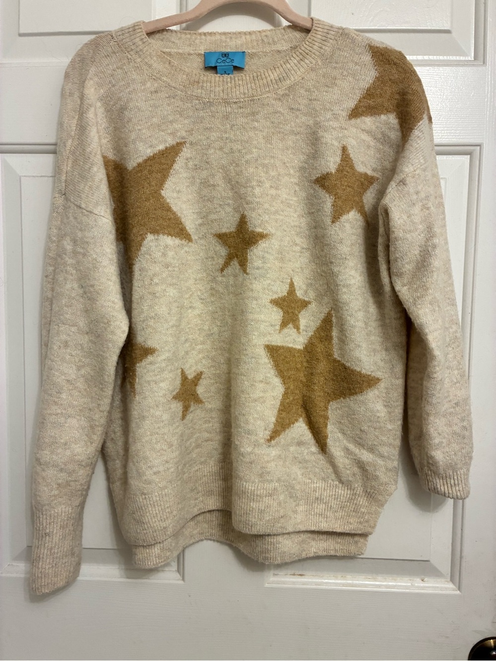 CeCE Cream Crewneck Sweater with Gold Star Motif